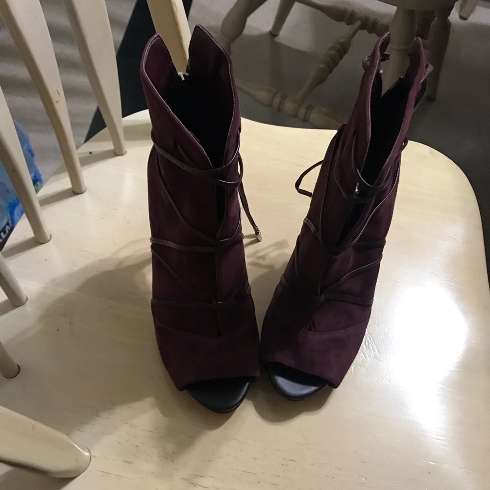 Guess boots